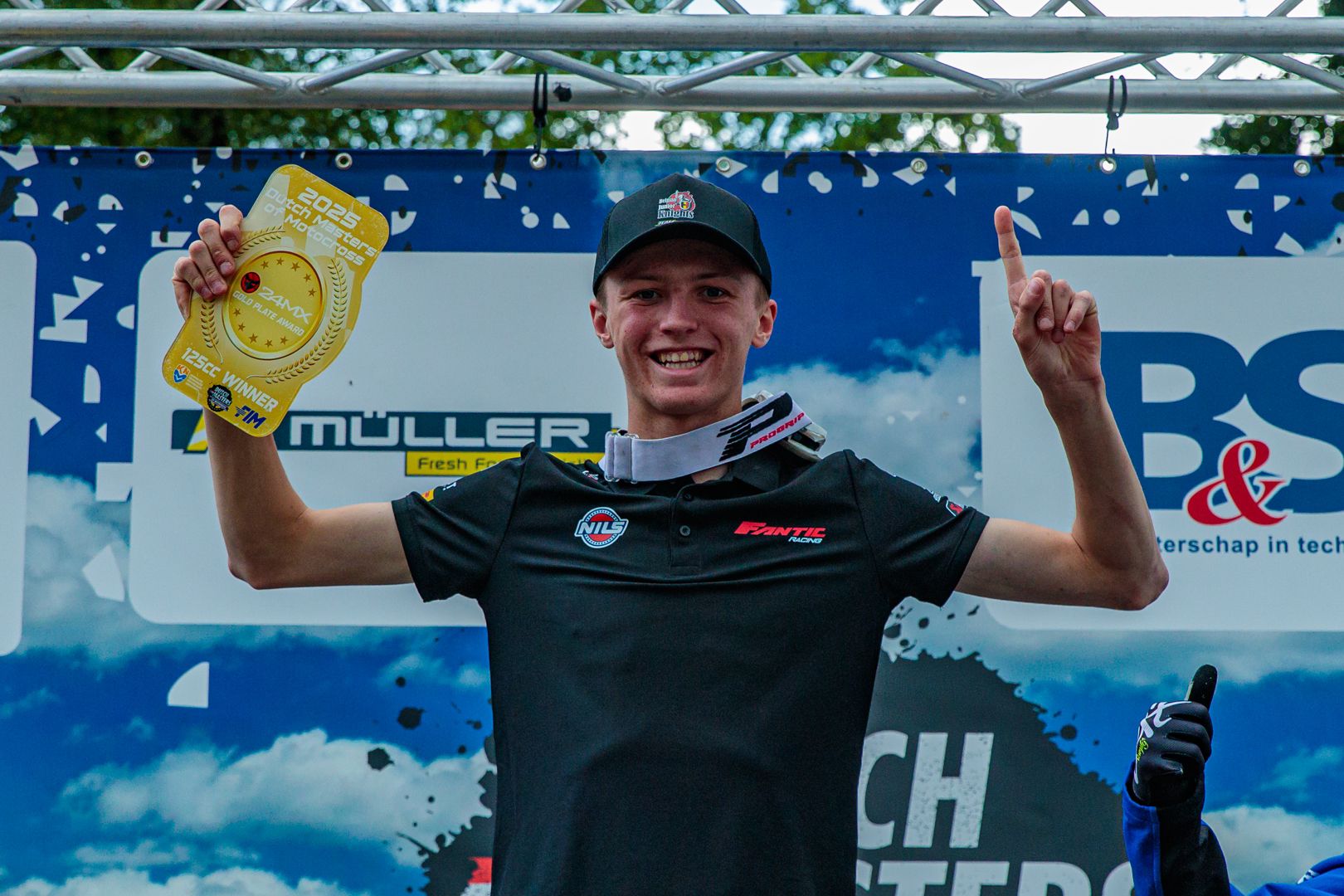 Van Mechgelen Wins Dutch Masters, More Podiums in Italy
