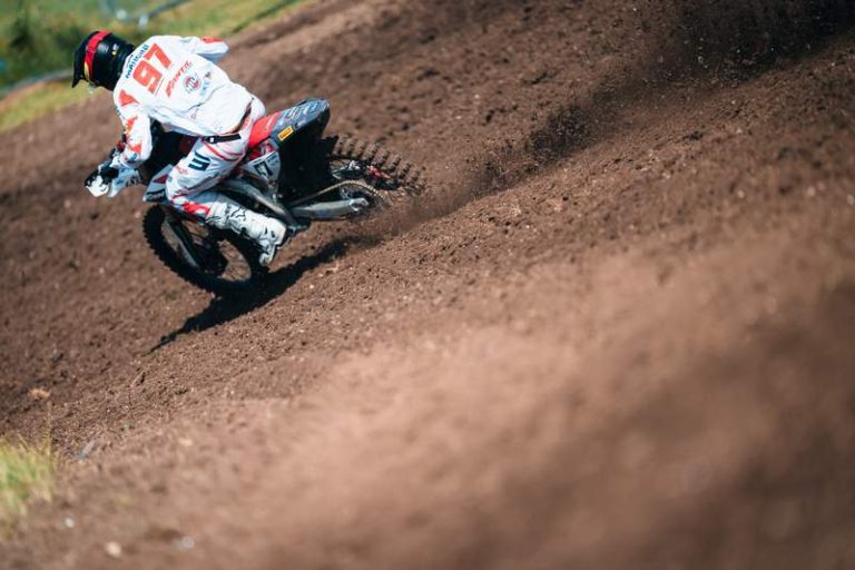 MXGP_OF_GREAT_BRITAIN-165