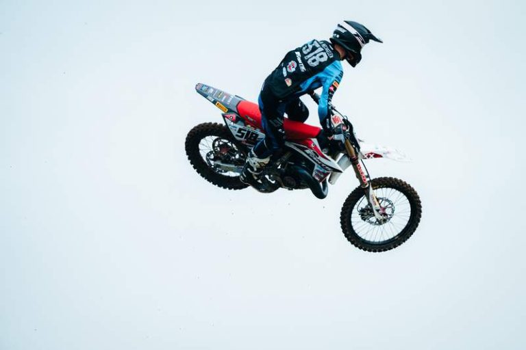 MXGP_OF_GREAT_BRITAIN-21